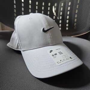NWT Nike White Baseball Cap